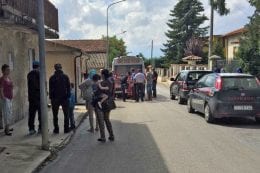 Rissa in paese tra stranieri ambulanza 118 carabinieri