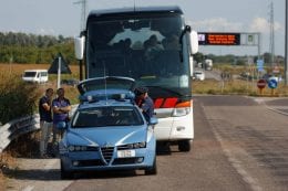 autosbus autostrada polizia bus