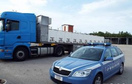 camion polizia polstrada volante