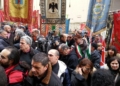 Manifestanti a Roma contro la chiusura della Micron 6