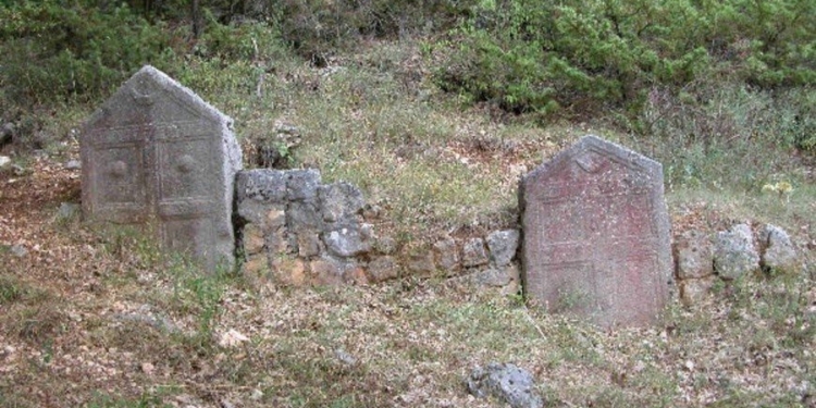 Tombe di Amplero - foto: FAI i luoghi del cuore.