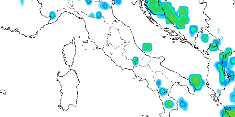 Modello GFS previsto per le ore 11:00 di Domenica 26: si nota il tempo abbastanza buono sulla Marsica. Fenomeni però presenti nelle ore pomeridiane specie nel Parco D'Abruzzo