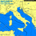 Modello americano GFS mostra la pressione sull'Italia con l'alta pressione sui Balcani ed un corridoio di correnti fresche da sud-est su di noi