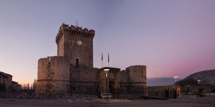 Castello di Ortucchio - foto di Gaetano Marcanio