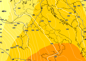 Nella figura il modello GFS prevede venti da sud e tempo tra poco nuvoloso e variabile per Domenica mattina sulla penisola Italiana ed anche sulla Marsica