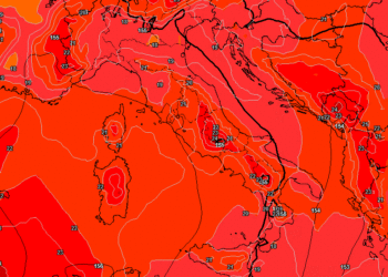 La situazione secondo GFS, per la giornata di Domenica 27 Agosto, ad 850 hpa. Si notano i valori ad 850 hpa sui 24°c, proprio in corrispondenza del Parco Nazionale d'Abruzzo.