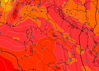 La situazione sull'Italia, ad 850 hpa nella giornata di Domenica 29. Sarà soleggiato e caldo nella Marsica, con valori di massima ad Avezzano oltre i 30/31°c, qualche nube nel pomeriggio ma nessuna precipitazione.