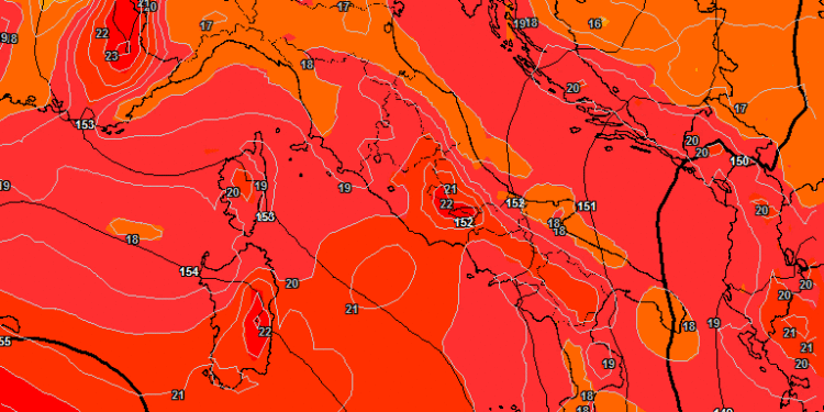 La situazione sull'Italia, ad 850 hpa nella giornata di Domenica 29. Sarà soleggiato e caldo nella Marsica, con valori di massima ad Avezzano oltre i 30/31°c, qualche nube nel pomeriggio ma nessuna precipitazione.