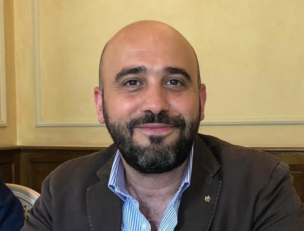 Zona Rossa in un sabato di acquisti natalizi, Savella Esercenti