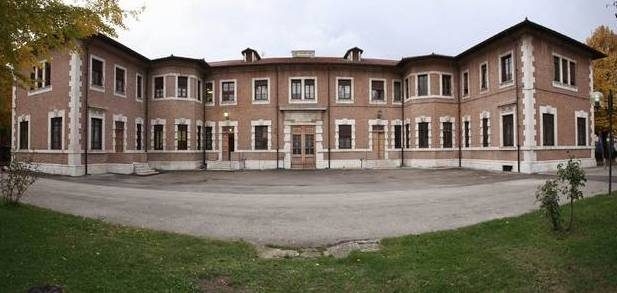 Avezzano (Aq), Villa Torlonia (oggi sede ARSSA), lato interno al parco
