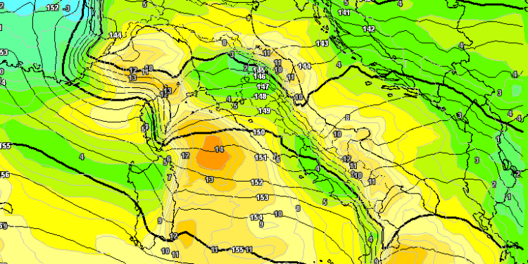 Nella figura la situazione ad 850 hpa prevista per Martedì 11. Correnti occidentali e clima non freddo anche sul territorio marsicano.