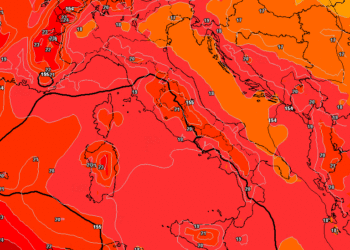 La situazione ad 850 hpa prevista per la giornata di Martedì 11. Temperature in aumento con valori sui 21°c sul territorio marsicano.