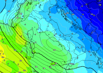 La situazione ad 850 hpa prevista per le ore 16:00 sulla nostra penisola. Sulla Marsica ancora freddo e qualche debole nevicata.