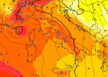 La situazione ad 850 hpa prevista da GFS per le ore 14:00 di Domenica 13. Valori del campo termico sulla Marsica fino a +18°c, quindi valori di massima intorno ai 27/28°c circa nelle aree più basse.