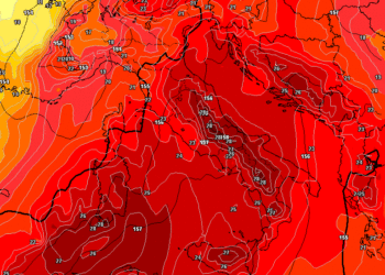 La situazione ad 850 hpa prevista dal modello americano GFS che vede molto caldo con valori di circa +27/+28°c sulla Marsica.