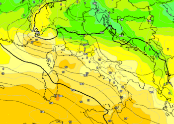 La possibile situazione ad 850 hpa per Lunedì alle 13:00. Sempre bello e stabile sulla Marsica, ancora mite, ma lieve calo delle temperature