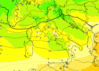 In figura a situazione ad 850 hpa prevista per il primo pomeriggio di Lunedì 25 giorno della festa della Repubblica italiana. Clima gradevole, ma con qualche disturbo di debole entità