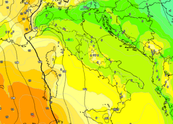 La situazione per Martedì Santo 12 secondo il modello americano GFS. Temperature in aumento su tutta la regione e cielo che presenterà delle stratificazioni di passaggio.