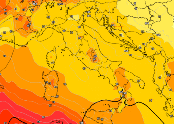 La situazione ad 850 hpa prevista da GFS nel pomeriggio di Domenica 15. Cielo poco nuvoloso sul territorio marsicano, temperature molto gradevoli