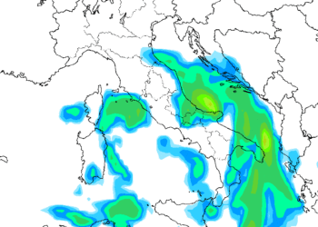 La situazione delle piogge alle ore 13:00 di Domenica 13. Possibilità anche di nevicate attorno all'area marsicana oltre i 1300 m circa