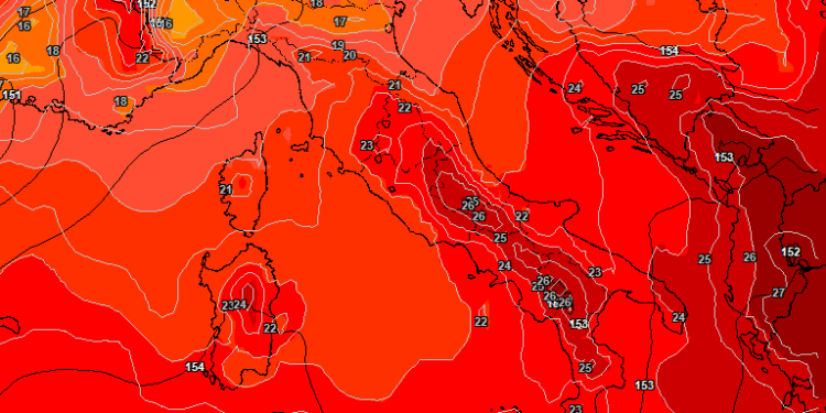 La situazione ad 850 hpa prevista da GFS per Martedì 16 Luglio. Caldo e cielo poco nuvoloso su tutto il territorio marsicano.