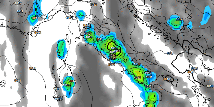 La situazione che prospetta GFS per le ore 17:00 di Martedì 27 Agosto. Dopo un avvio discreto, spazio per dei fenomeni a carattere temporalesco su tutta la Marsica e temperature in flessione