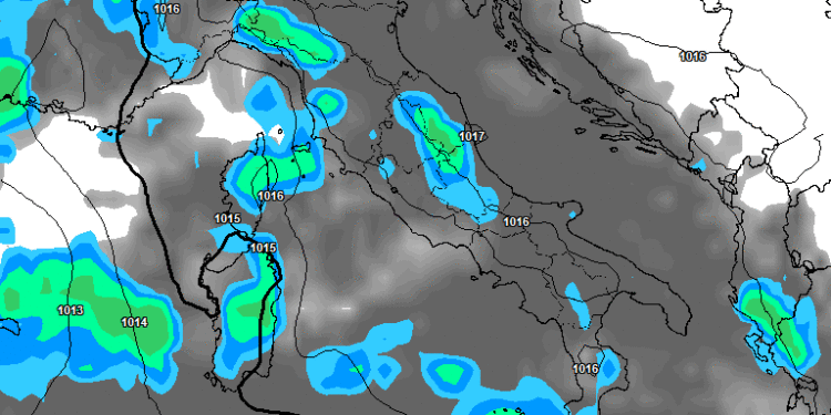 La situazione delle precipitazioni per la serata di Domenica 22. Non sono esclusi dei rovesci sul comparto marsicano