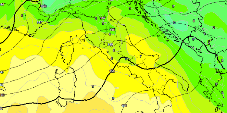 La possibile situazione ad 850 hpa secondo GFS alle ore 13:00 di Giovedì 23 Gennaio. Sulla Marsica condizioni di tempo variabile con venti da ovest ed aumento delle temperature.