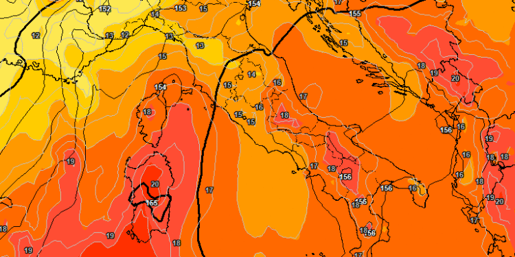 La situazione ad 850 hpa prevista da GFS per le ore 14:00 di Mercoledì 4 Giugno. Bel tempo su tutta la Marsica e temperature stazionarie o in leggero aumento con dei valori massimi prossimi ai 29/30°c.