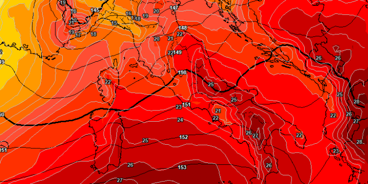 In figura la situazione vista dal modello amenricano GFS a 500 hpa. Sulla Marsica valori fin sui +25°c e quindi a circa 1500 m in libera atmosfera. Nella città di Avezzano si potranno toccare dei valori fin sui +33/+34°c di massima