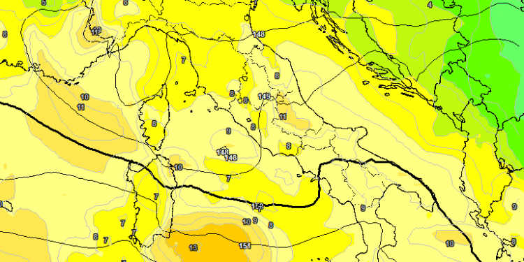 La situazione ad 850 hpa secondo GFS alle ore 16:00 di Martedì 28. Sulla Marsica, cielo poco nuvoloso e temperature miti