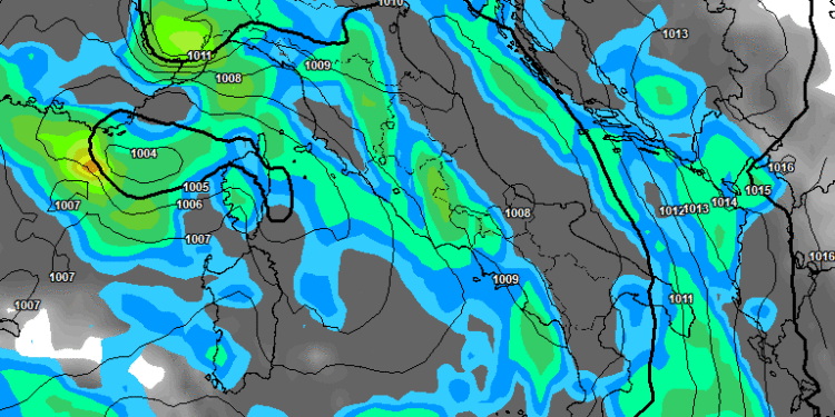 La situazione delle precipitazioni previste da GFS per le ore 13:00 di Martedì 23 Dicembre. Saranno possibili delle precipitazioni su tutta l'area marsicana e con temperature abbastanza miti