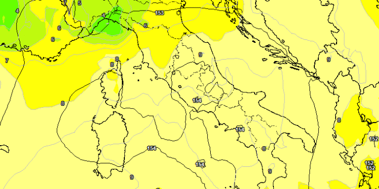 La situazione ad 850 hpa vista da GFS per le ore 13:00 di Mercoledì 10 Dicembre. Sulla Marsica, tempo stabile e soleggiato, con anche un aumento termico nei valori massimi