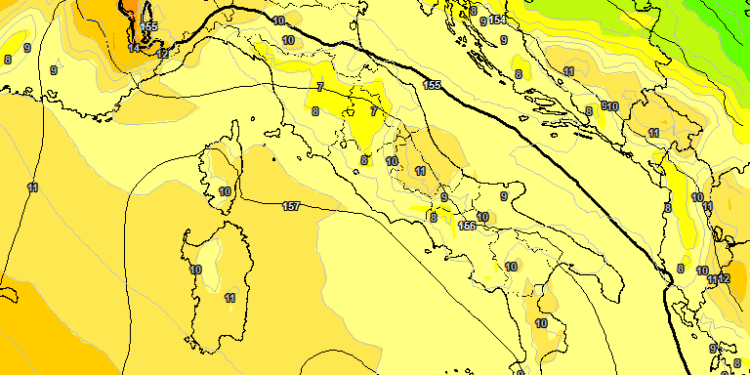 Ad 850 hpa, questa appare la situazione secondo il modello americano GFS. Pertanto cielo poco nuvoloso e temperature ancora in lieve aumento
