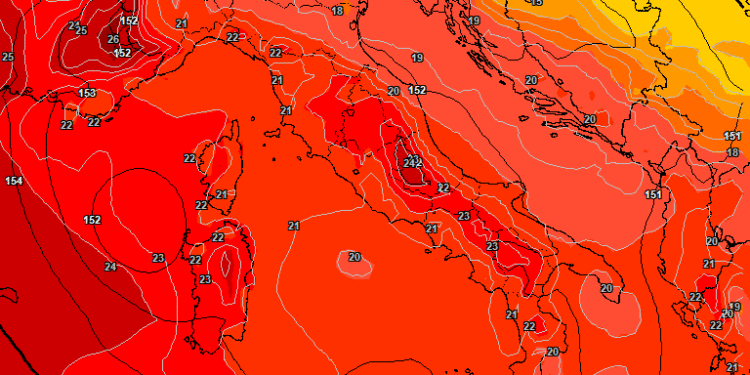 La possibile situazione del campo termico ad 850 hpa prevista da GFS per le ore 14:00 di Giovedì 9. Caldo ovunque sul territorio marsicano con dei valori massimi fin sui +36°c