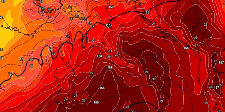 La situazione vista dal modello GFS per le ore 14:00 di Venerdì 28 Agosto e quindi a 120 ore. Molto caldo anche sulla Marsica con i valori massimi possibili fin sui +37/38°c ad Avezzano